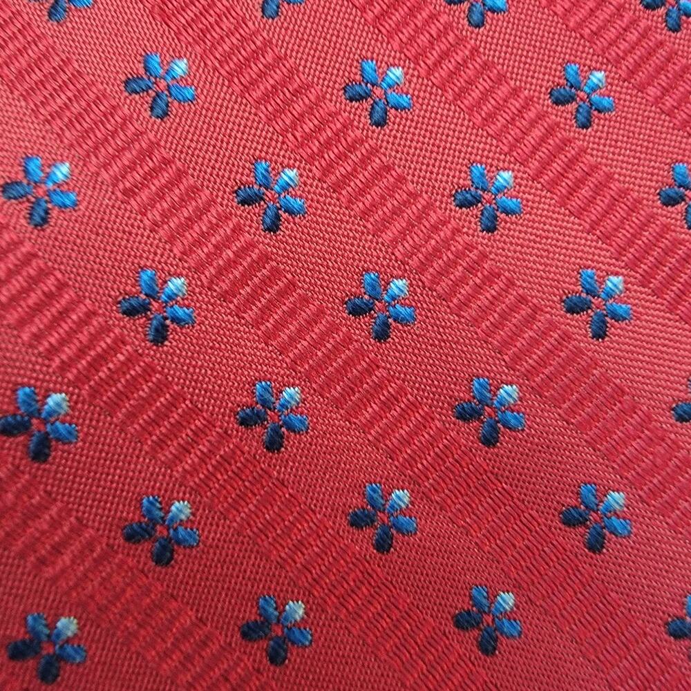 Brooks Brothers Red Silk Tie Floral Neat Made in New York USA English Fabric Y2K
